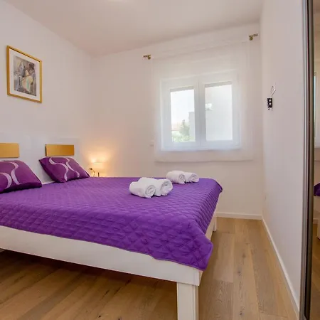Apartman Goldy Zára